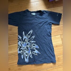 Columbia T-shirt. Girls Sz M 10-12. Navy color. Wicked fast shipping.